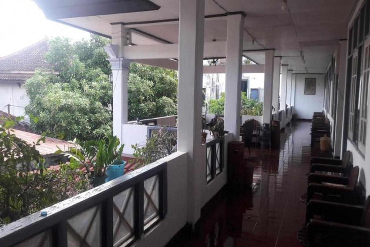 ماتارام Hotel Airlangga المظهر الخارجي الصورة
